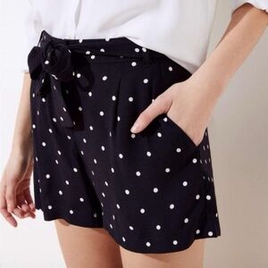 🖤LOFT🤍 Black Polka Dot Shorts with tie. Size 4